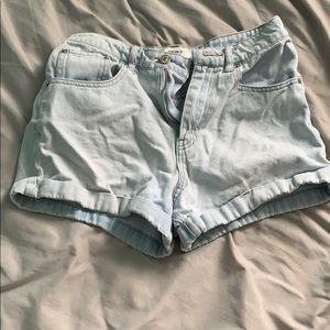 Women’s forever 21 light wash shorts